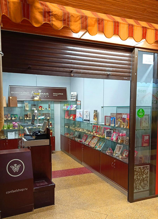 г. Нижний Новгород, площадь Советская, д.7,  Торговые ряды Жар Птица