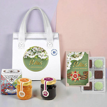 "9 мая" подарочная сумочка: суфле, мармелад, чай, варенье