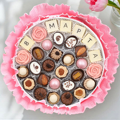 "8 марта" букет из конфет ручной работы (розовый)