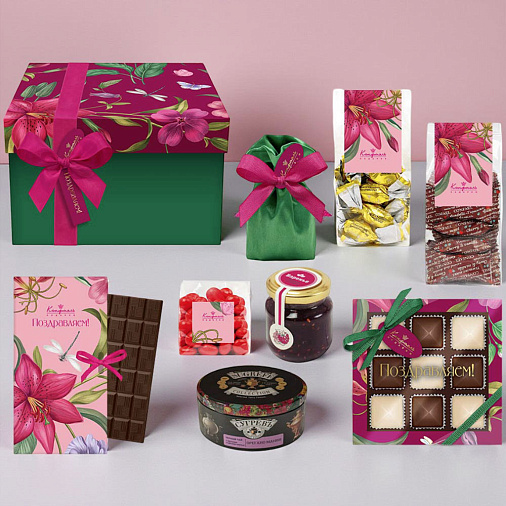 Подарочный набор: шоколад, драже, конфеты ассорти, варенье, чай 850г