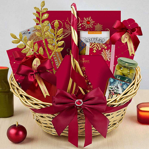 "Новогодняя корзина" набор: драже, конфеты, чай, пряник 1665г