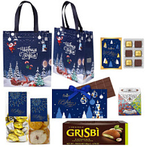 Новогодний набор: конфеты шоколадные, сухофрукты,печенье, чай 515г в сумке-шопере