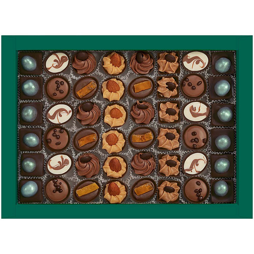 Новогодний набор конфет ручной работы 545г