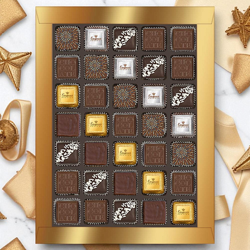 Новогодний набор шоколадных конфет ассорти, суфле, мягкий грильяж 330г